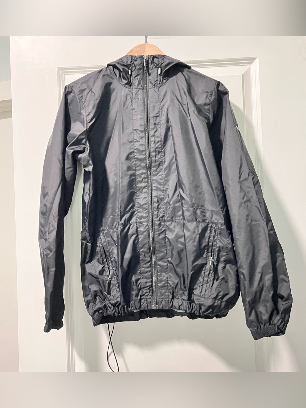Columbia Women’s Black Full Zip Windbreaker Jacket Lightweight Size Small